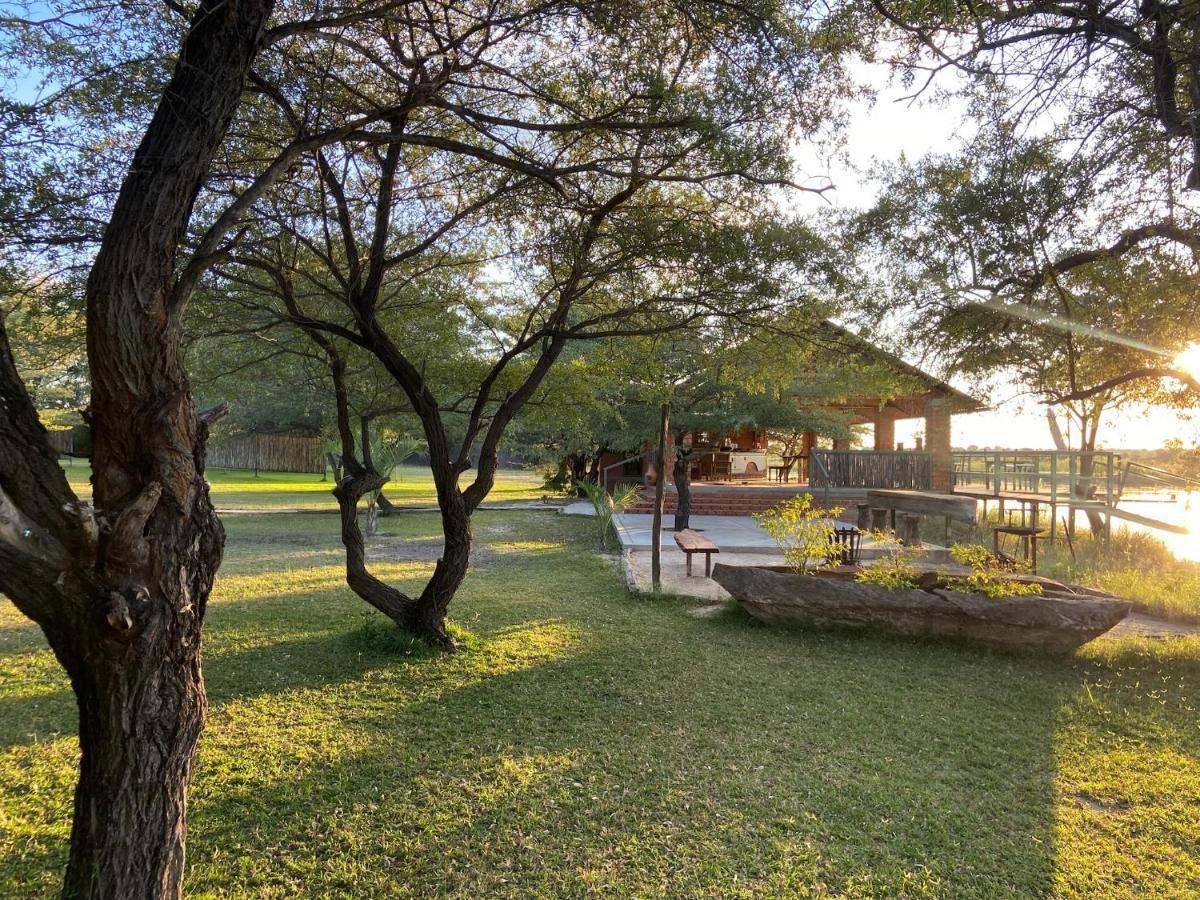 Divundu Kuvira River Camp מראה חיצוני תמונה